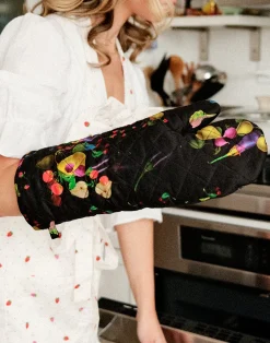 New Cynthia Rowley CR x Kit Quilted Oven Mitt BLACK