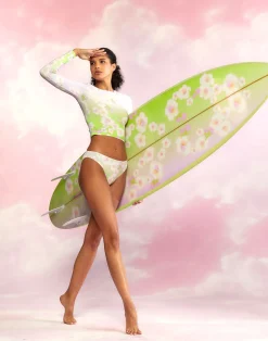 Clearance Cynthia Rowley Custom 7' Surfboard - Cheery Blossom