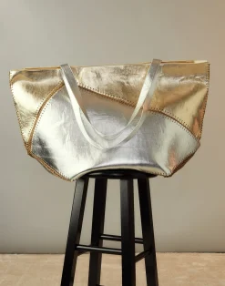 Outlet Cynthia Rowley Mixed Metallic Vegan Leather Oversized Tote GLDSV